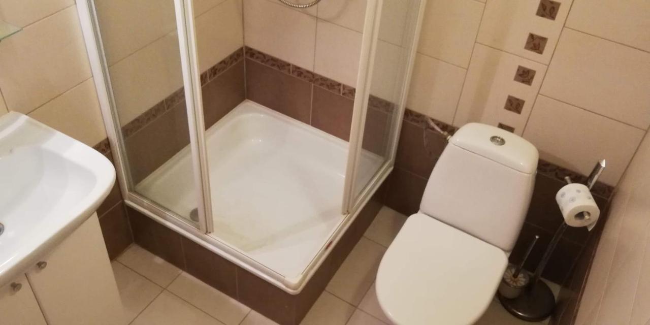 Dwor Komorowo Buitenkant foto